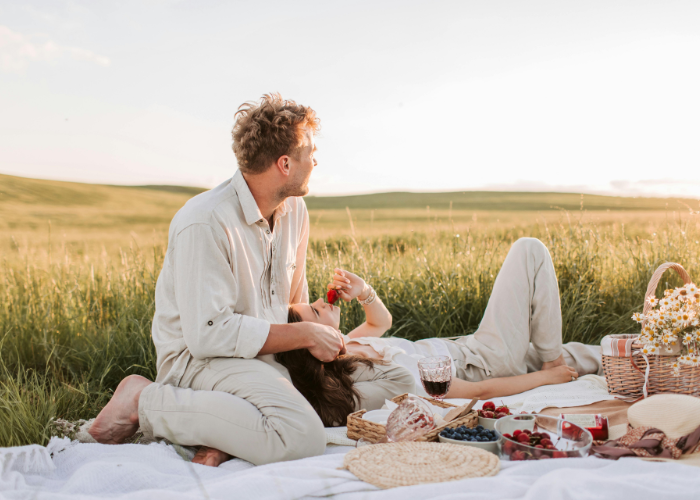 couples reconnecting in nature